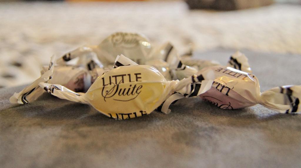 Little Suite - Nathan Lille Bilik gambar