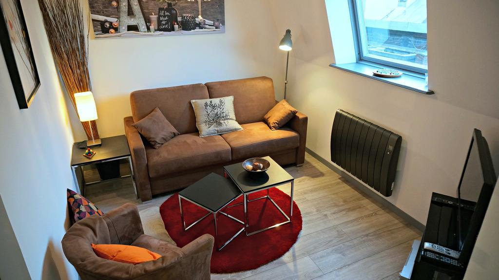 Little Suite - Nathan Lille Bilik gambar